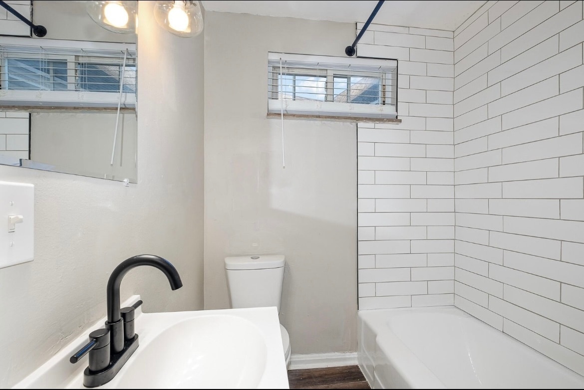 Bathroom - 117 1/2 Adela Ave