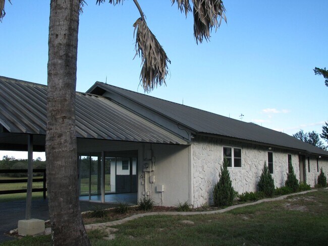 Building Photo - Beautiful 11.16 Acre Farm with Lots of Amenities!