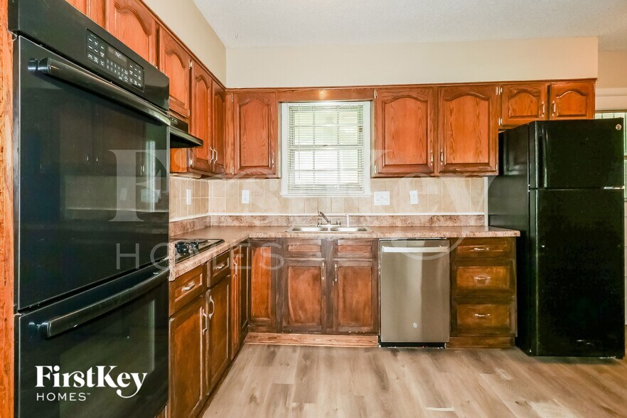 Building Photo - 4832 Rolling Meadows Dr