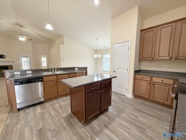 Building Photo - 235 Crab Orchard Dr