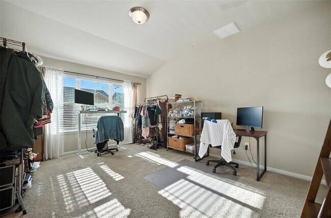 Building Photo - 516 E Slaughter Ln