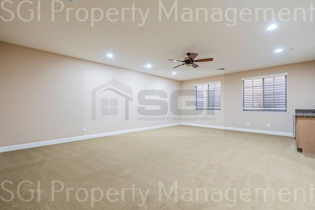 Building Photo - LUXURY 5 BEDROOM VISTANCIA BASEMENT HOME!