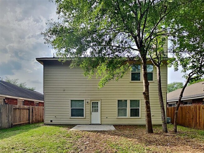 Building Photo - 2330 Colonial Springs Ln