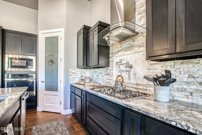 Building Photo - 6716 Rio Haciendas