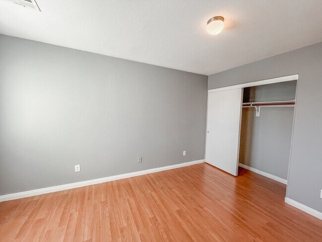 Building Photo - 3335 Antique Rose Dr