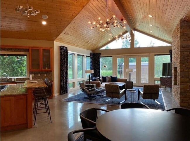 Building Photo - 17 W Augusta Ct