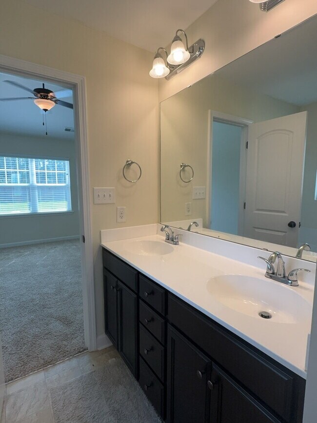 Building Photo - 101 Barnhouse Rd