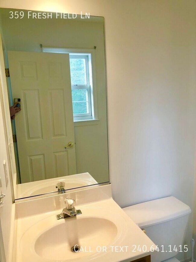 Building Photo - 359 Freshfield Ln