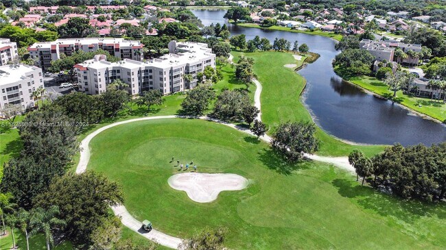 Building Photo - 1911 Sabal Palm Dr