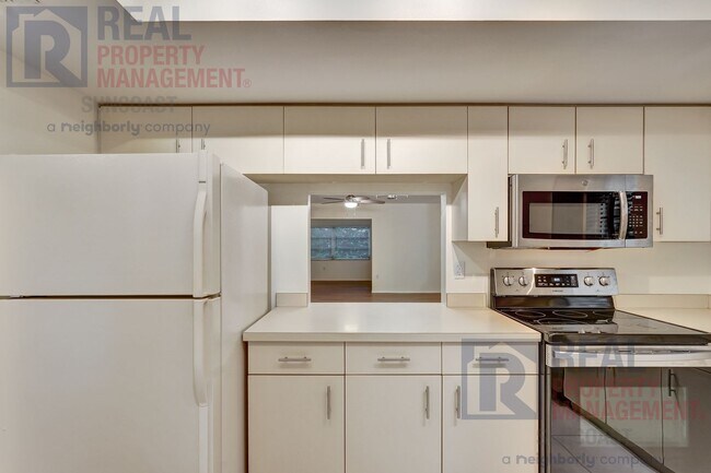 Building Photo - 3777 Bonaventure Ct