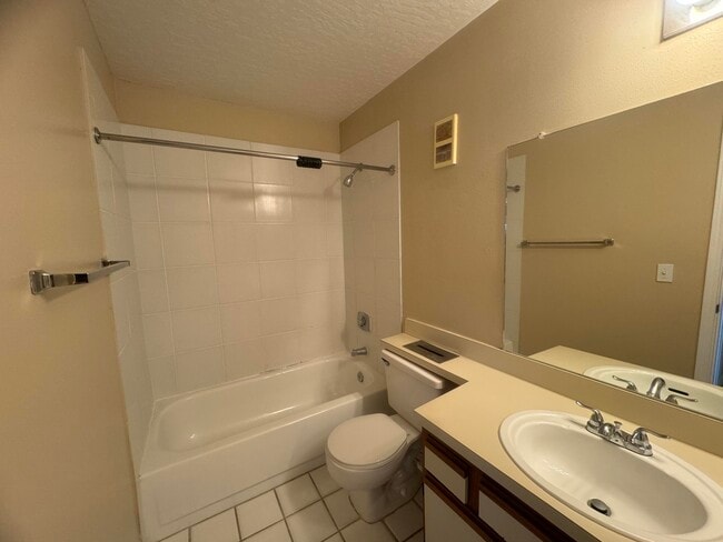 Building Photo - 7667 N Wickham Rd