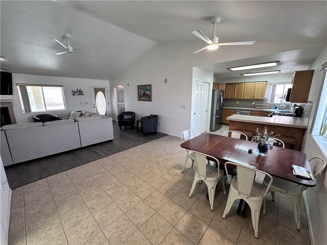 Building Photo - 5087 Emerald River Dr