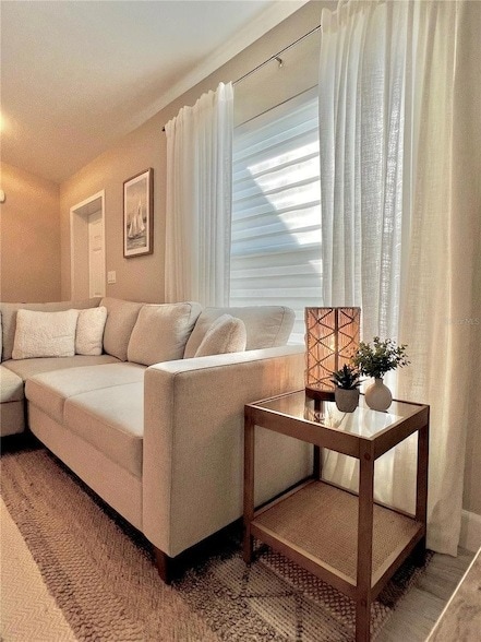 Building Photo - 1194 S Lassonde St