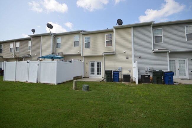 Building Photo - 8328 Plano Ct