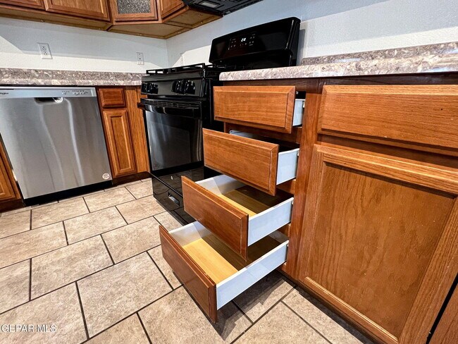 Building Photo - 3141 Fury Point Pl