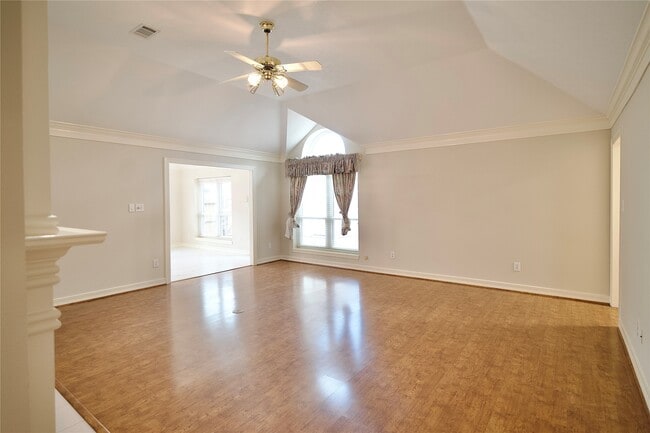 Building Photo - 1839 Lakewinds Dr