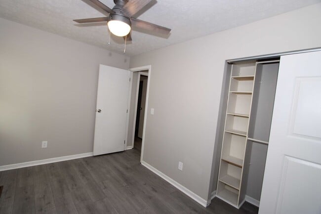 Building Photo - Stunning Remodeled 4 Bed 2 Bath Home