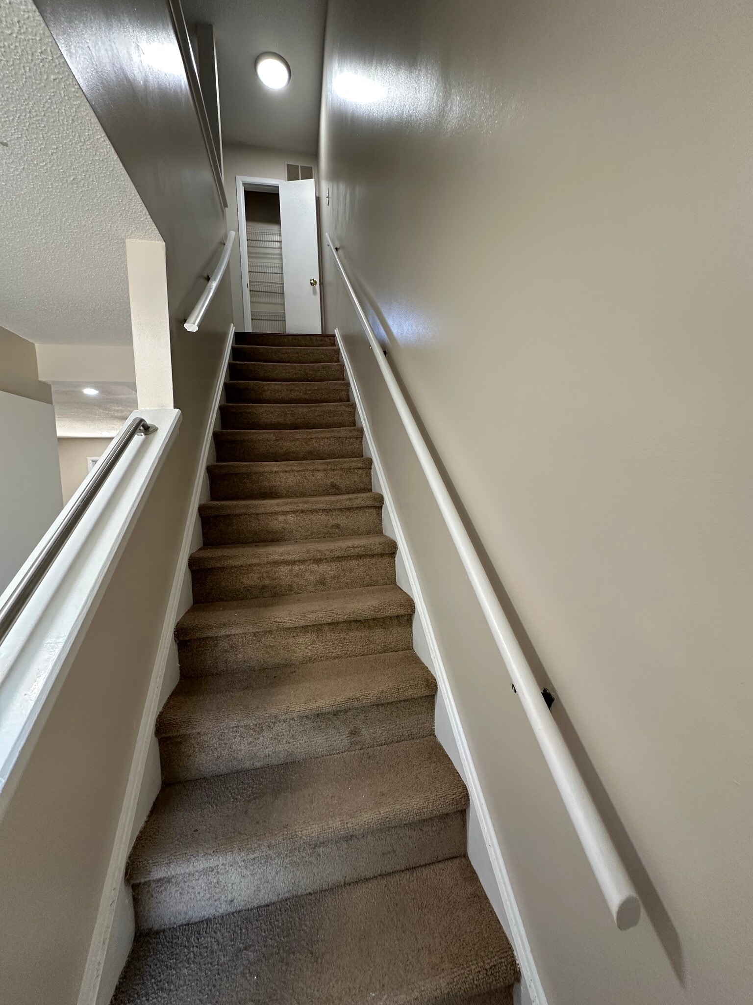 Building Photo - 2926 Heathstead Pl