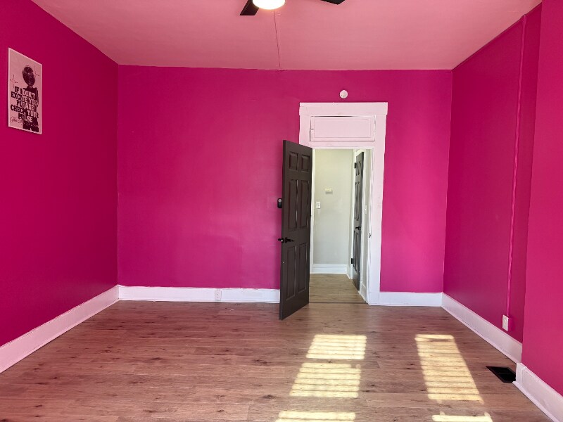 Building Photo - 466 Dayton St