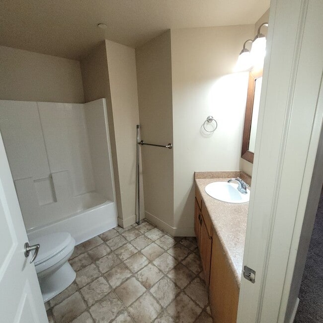 Building Photo - Heber Ranch Landing Condo