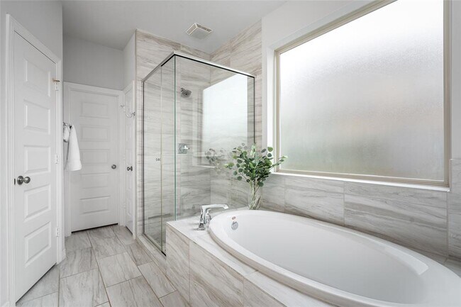 Building Photo - 8914 Milam Grove Dr