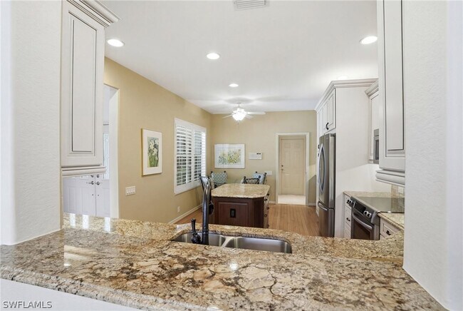 Building Photo - 483 Palo Verde Dr