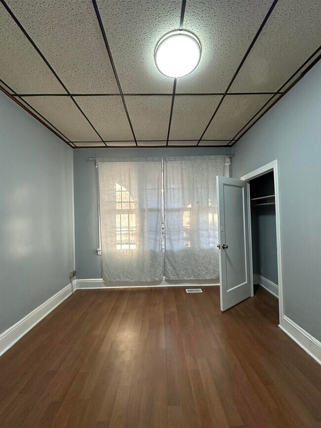 Building Photo - 316 Avenue B