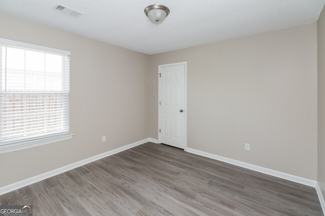 Building Photo - 3560 Brookstone Way
