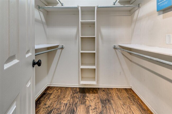 Building Photo - 6005 SE 70th St