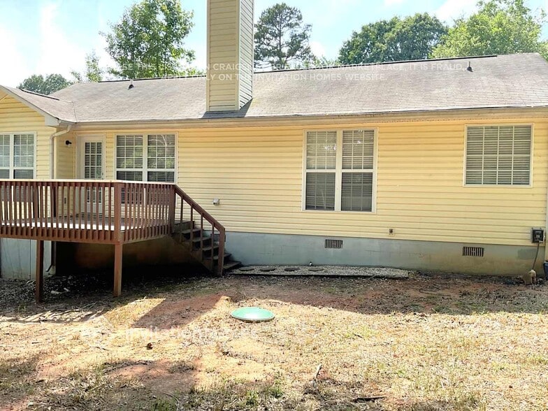 Building Photo - 3933 Edgebrook Dr