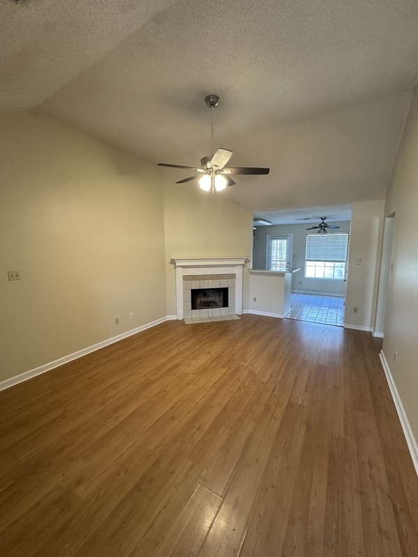 Building Photo - 6968 Bellevue Trce