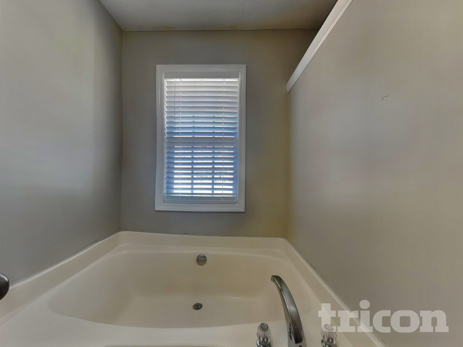 Building Photo - 3845 Forsythia Way