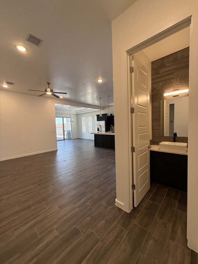 Building Photo - 13389 Carterton Ave