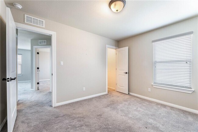 Building Photo - 5413 Traviston Dr
