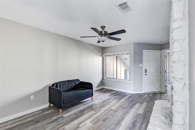 Building Photo - 1740 Timber Ridge Rd