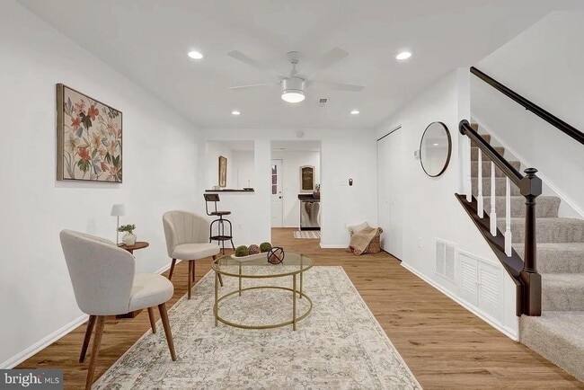 Building Photo - 37 Alden Ct