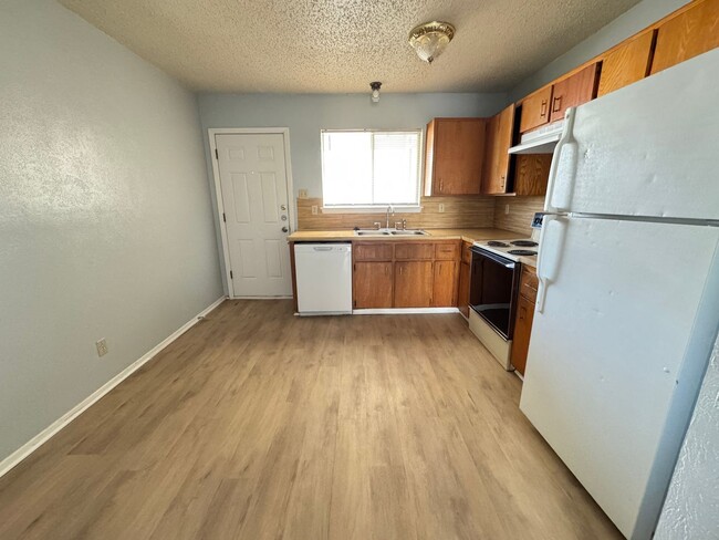 Building Photo - 1313 Quail Cir