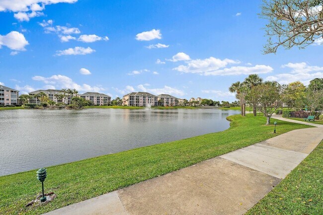 Building Photo - 353 S US Hwy 1