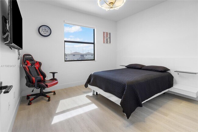 Building Photo - 4335 SW 174th Ave