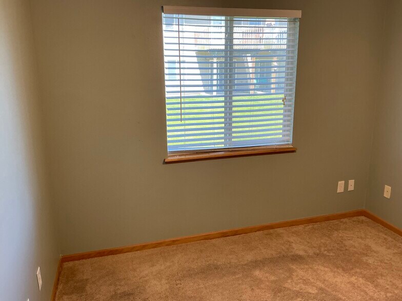Building Photo - 1455 Easton Ln