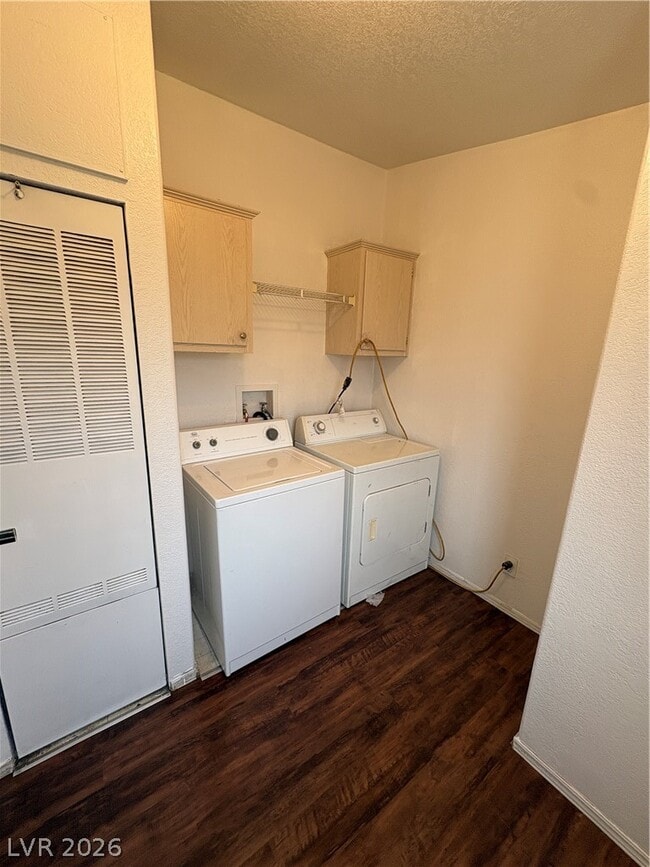 Building Photo - 4877 Saguaro Way