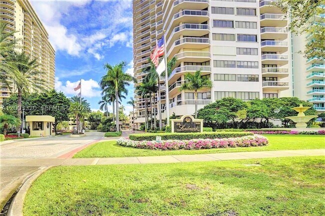 Building Photo - 20185 E Country Club Dr