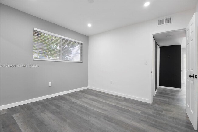 Building Photo - 28 NW 34th Terrace