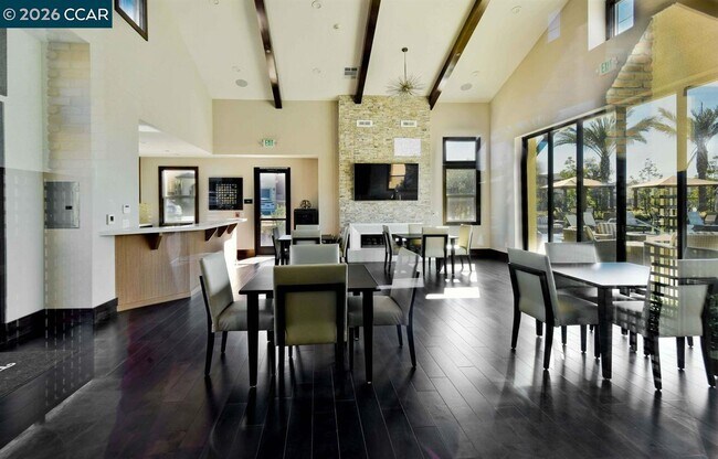 Building Photo - 5043 Ivy Leaf Springs Rd