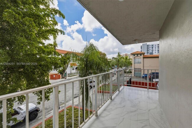 Building Photo - 140 NW 14th Ave