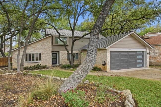 Building Photo - 1906 Hillingway St