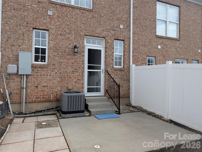 Building Photo - 174 Singleton Rd