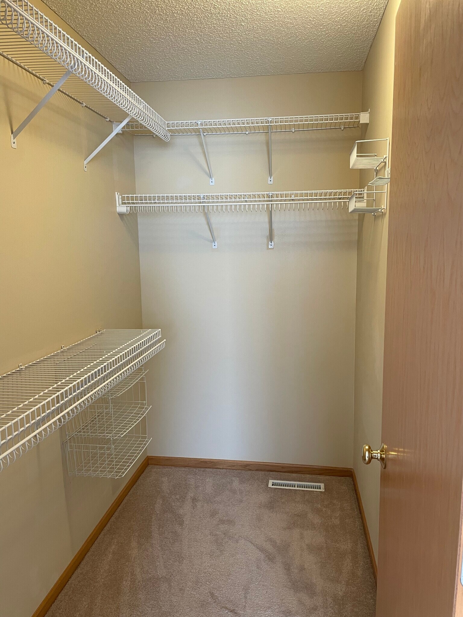 Building Photo - 1238 Larkspur Ln