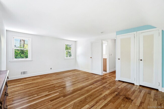 Building Photo - 15 Homewood Rd