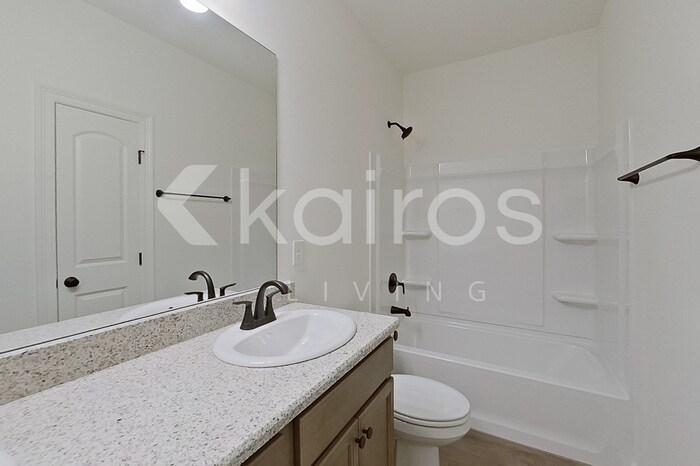 Building Photo - 206 Carencro St